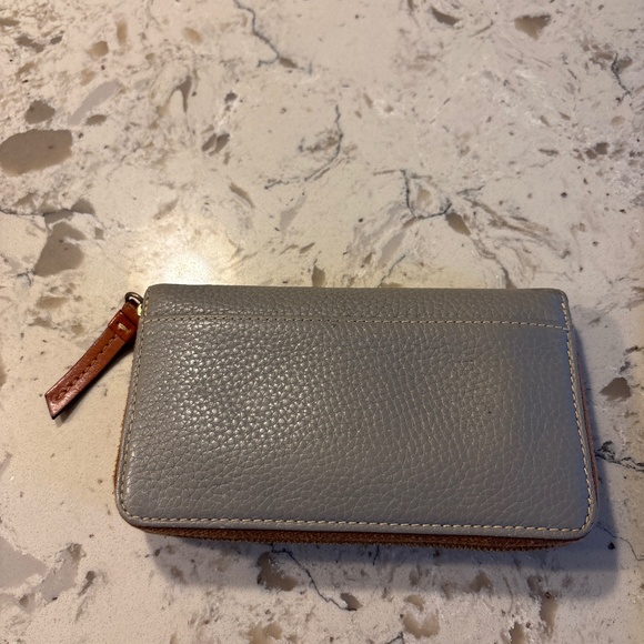 Dooney & Bourke Grey pebbled Grain Leather Zip Around Wallet - Picture 2 of 6